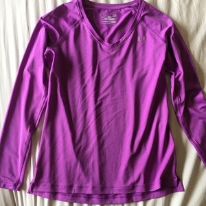 Under Armour fitted heat gear long sleeve, small